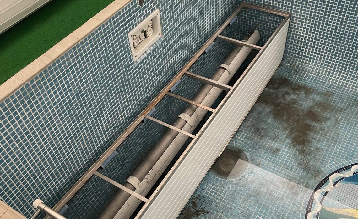 Pit Mounted Pool Reel Repair, Kensington